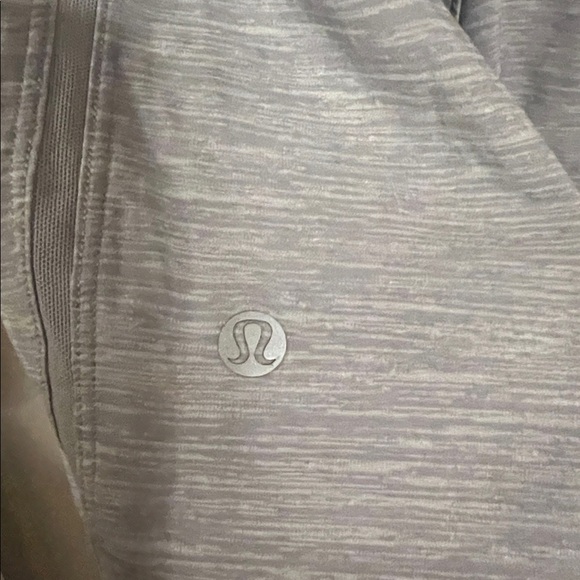 Lululemon Gray Men's Shorts - Picture 3 of 4